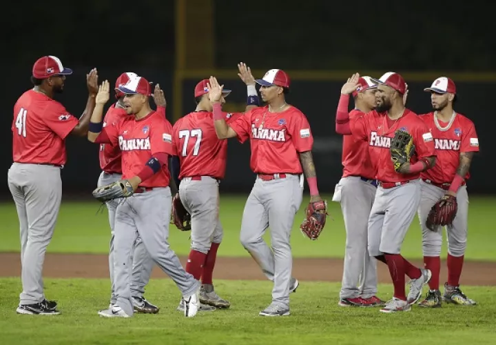 Jugadores del equipo de Panamá durante el Clásico el Mundial de Béisbol. 