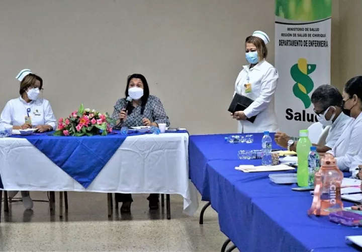 Del 22 al 29 de abril, los equipos de enfermería llevarán a cabo una masiva campaña domiciliaria de vacunación Foto. Mayra Madrid