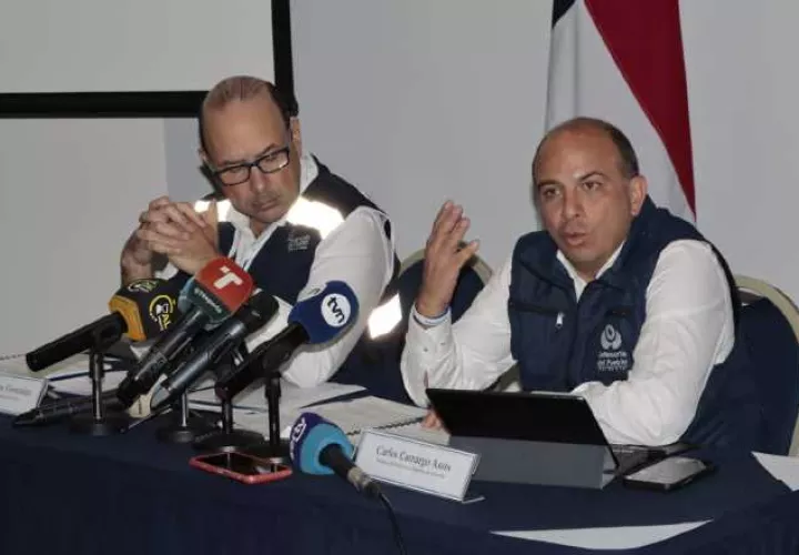 Eduardo Leblanc y Carlos Camargo Asís, defensores del pueblo de Panamá y Colombia, respectivamente. Cortesía