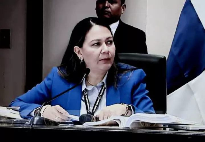 Abogados  indican que la jueza Marquínez debe tomar una decisión ajustada a derecho y alejada de cualquier tipo de presión. Víctor Arosemena