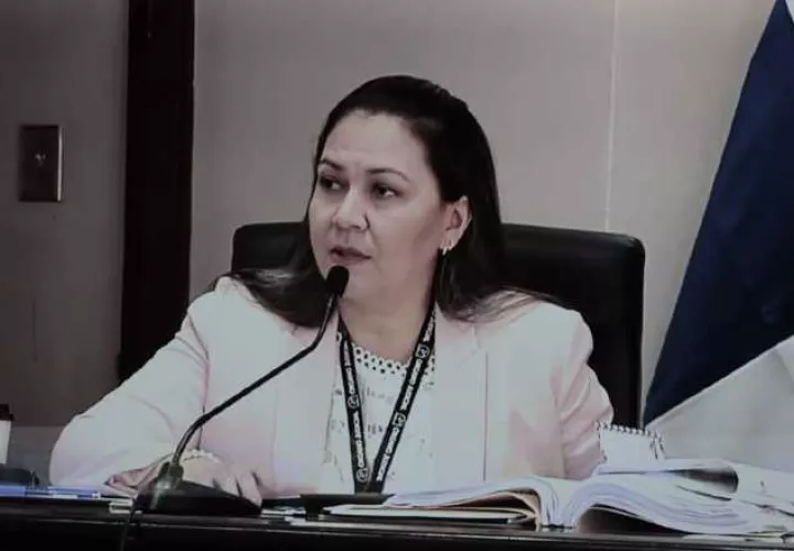 Baloisa Marquínez, jueza tercera liquidadora de Causas Penales del Panamá. Víctor Arosemena