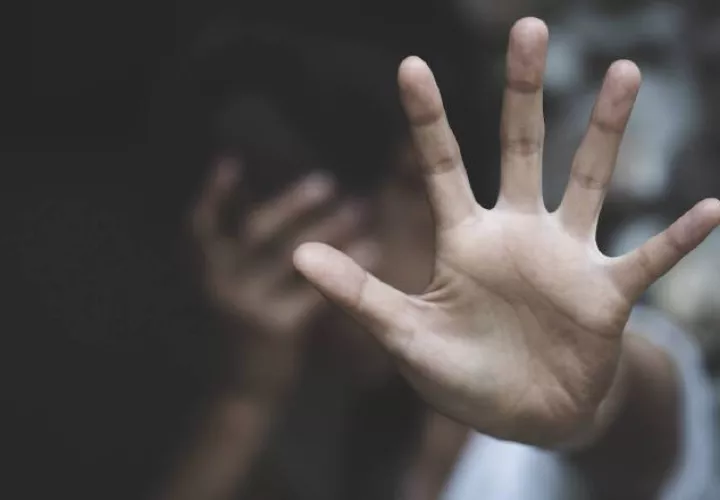 Panameños están indignados por el reciente caso del exrey Naso, Reynaldo Santana, quien confeso haber violado a una menor de edad y se le dio trabajo comunitario. Archivo.