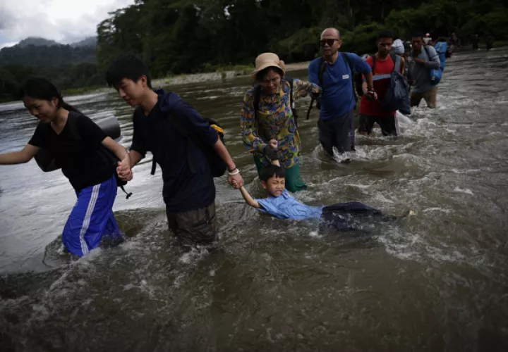 En lo que va de 2023 unas 400,000 personas entraron al país por la Selva de Darién. Foto: EFE