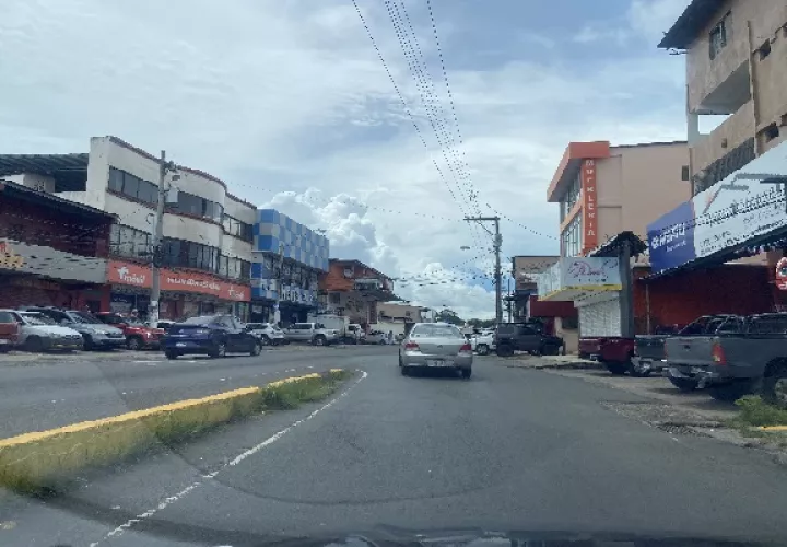 El movimiento comercial en La Chorrera es casi nulo por el cierre de calles y la falta de transporte. Foto. Eric Montenegro