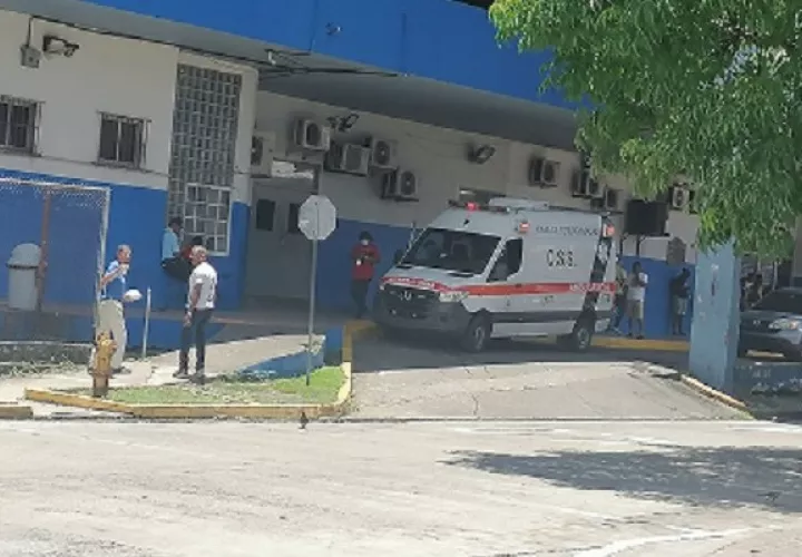 Se pide permitir el paso de ambulancias porque tanto las mujeres en labor de parto como los niños tienen prioridad. Foto: Diomedes Sánchez