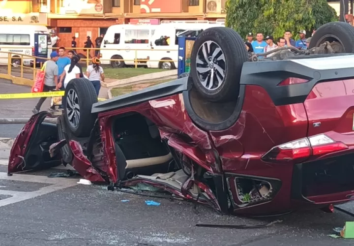 La conductora se encuentra en estado de salud delicado. Foto / Melquiades Vásquez.