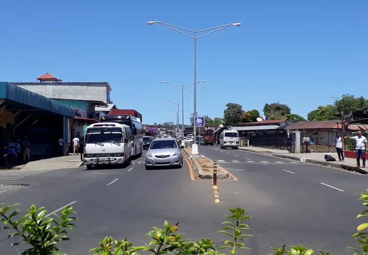 El cierre se debe a la construcción de un puente tipo cajón a la altura del gimnasio de Cerro Punta. Foto Ilustrativa