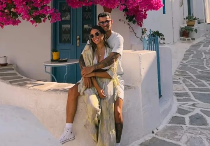 Gaby Garrido y su novio Víctor en Grecia. Foto: Instagram