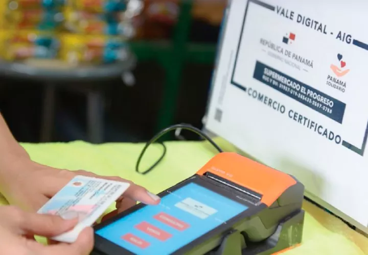 Los beneficiarios recibían 120 dólares mensuales del Vale Digital. Foto: Archivo
