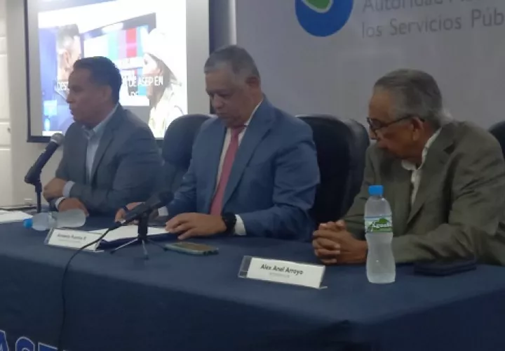 El mercado podría quedarse con dos operadores por varios años, aceptaron las autoridades de la Asep. Foto: Francisco Paz