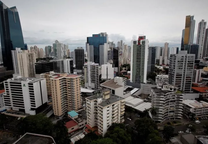 Tras perder el grado de inversión, el país entra en una zona no confortable. Foto: EFE/Carlos Lemos