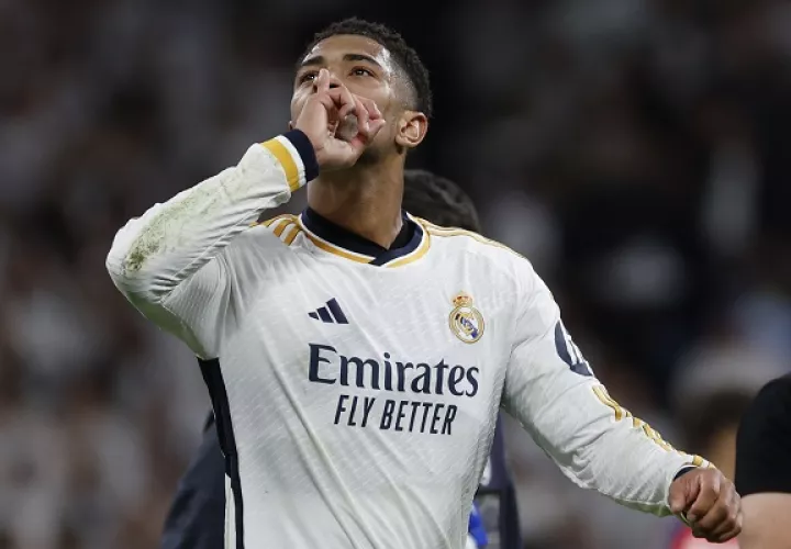 Jude Bellingham festeja el triunfo del Real Madrid. Foto: EFE
