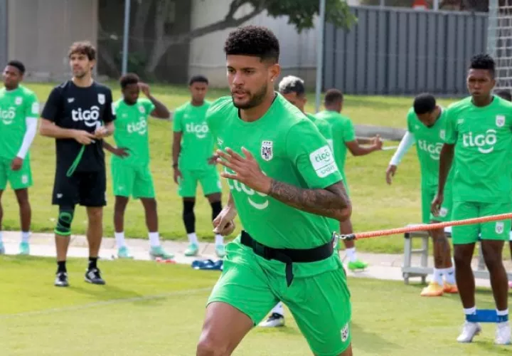 Andrés Andrade se lesionó en el juego de Panamá ante Galicia. Foto: Fepafut