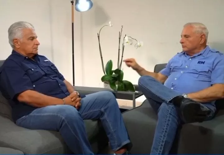 Ricardo Martinelli junto a José Raúl Mulino en una reunión de trabajo. 