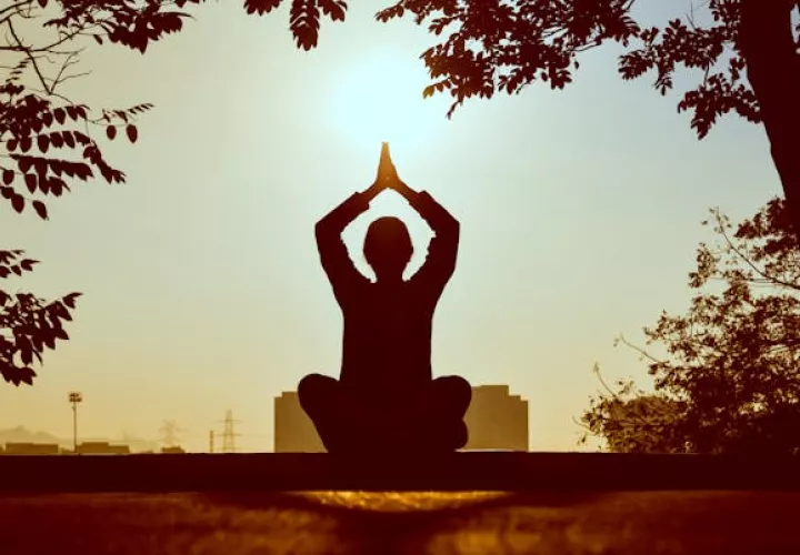Es una práctica ancentral originaria de La India. Foto: Pexels