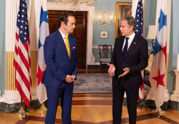 El secretario de Estado de EE.UU., Antony Blinken junto con el ministro de Relaciones Exteriores de Panamá, Javier Martínez Acha. Foto: Cortesía