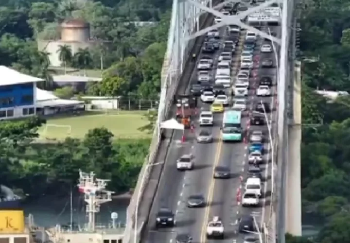 Se espera que con la modificación en la inversión de carriles se pueda desahogar rápidamente el trayecto de 30 km entre Panamá y La Chorrera. Foto. Proteger y Servir