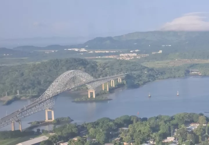 Actualmente se realiza un diagnóstico profundo del puente de las Américas. Foto: Karol Lara