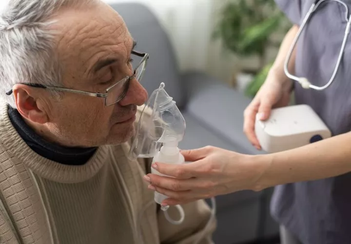 Debe buscar ayuda médica si presenta síntomas, un diagnóstico temprano es clave. Foto: Cortesía