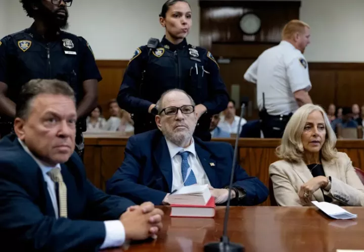 El exproductor de Hollywood Harvey Weinstein comparece ante un tribunal penal en Nueva York, Nueva York, EE.UU.. Foto: EFE / EPA / Jeenah Moon