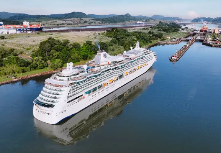 La temporada de cruceros inició el pasado mes de octubre y se espera el paso de 225 embarcaciones de este tipo hasta el mes de abril.  cortesía