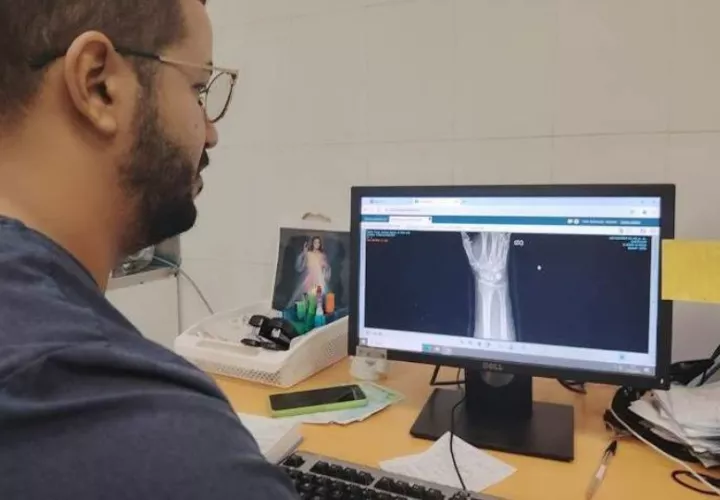 Cada ortopeda atiende diariamente situaciones normales entre 20 y 30 pacientes. Foto: Cortesía