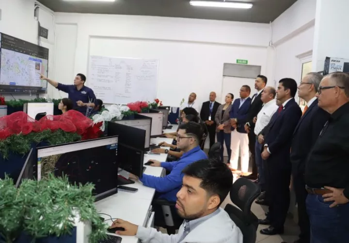 En el Centro de Seguimiento Pesquero de la ARAP se hacen monitoreos a través de vigilancia satelital. Foto: Cortesía.