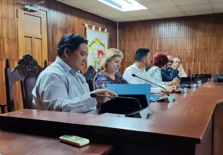 El alcalde Eloy Chong añadió que el memorándum de entendimiento permitirá recibir privados de libertad para la realización de diversos trabajos en el distrito. Foto. Eric Montenegro