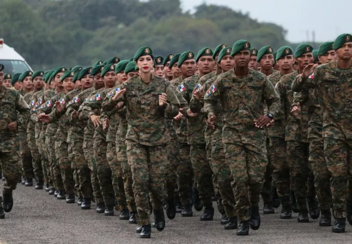 Se graduaron 512 agentes de seguridad. Foto: Cortesía