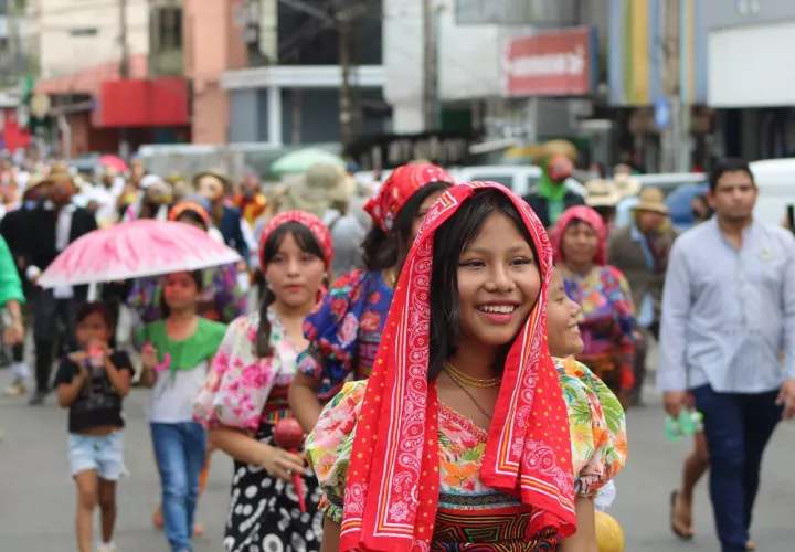 molas-desfile-oeste_easy-resize.com_.jpg