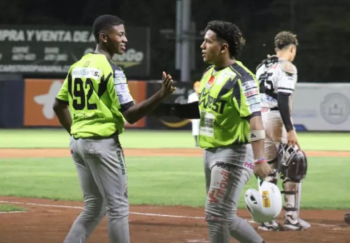 Panamá Oeste tendrá que eliminarse contra Herrera en el béisbol juvenil. Foto: Fedebeis