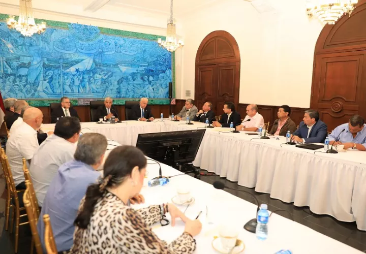 Encuentro entre autoridades estatales y representantes del sector agropecuario.  Foto: Cortesía