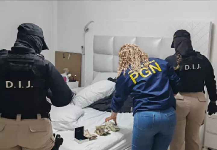 En la "operación Tormenta” se allanaron residencias ubicadas en el sector de Los Santos, Macaracas y Los Pozos en Herrera, para ubicar a personas involucradas en la venta local de sustancias ilícitas. Foto. PGN