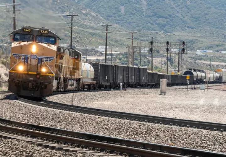 A pesar de que el tren movilizará pasajeros, la prioridad de este para generar recursos será movilizar carga a través del istmo. Foto ilustrativa