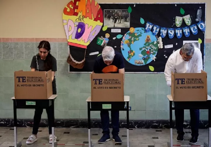 El cambio doloso de residencia es catalogado como un delito electoral que se castiga con multas e inhabilitación de funciones.  Foto: Cortesía