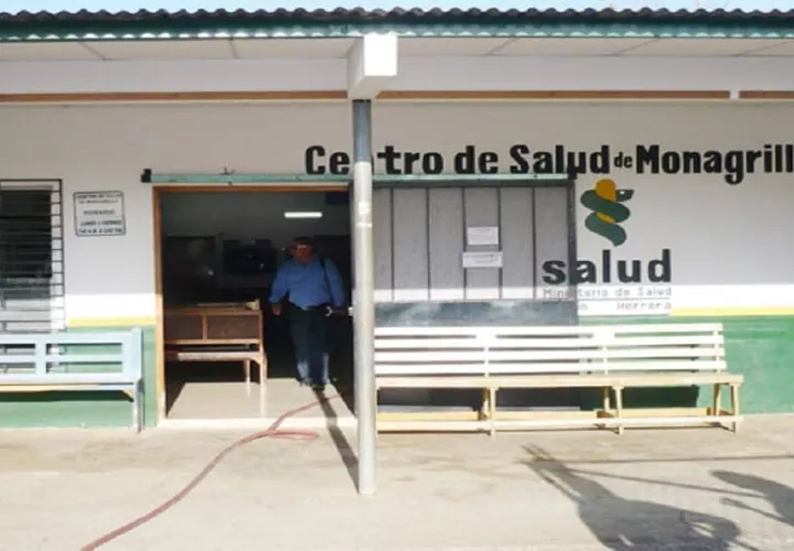 Centros de salud se mantienen abiertos al público. Foto: Archivo