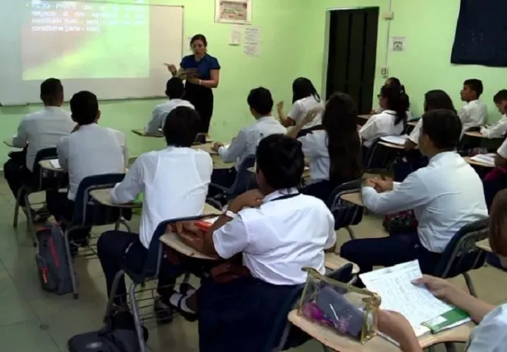 Estudiantes son devueltos a sus hogares. Foto: Archivo