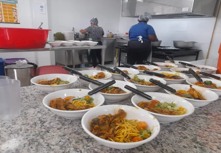 Más de 245 mil estudiantes se benefician con el programa de alimentación escolar del Ministerio de Educación.  Foto: Archivo