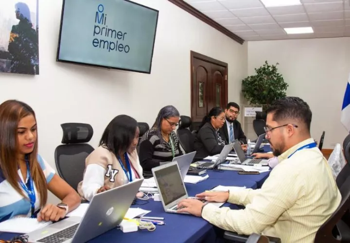 Unos 2,780 jóvenes se ven beneficiados Mi Primer Empleo. Foto: Archivo. 