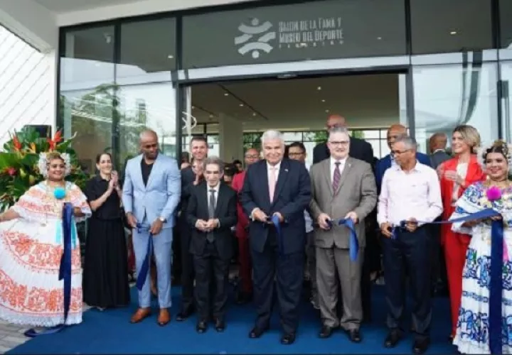 El mandatario José Raúl Mulino en la inauguración del Salón de la Fama y Museo del Deporte Panameño. Foto: Twitter