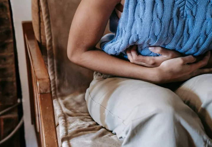 Los síntomas aparecen unos días antes de la menstruación y luego desaparecen. Foto: Pexels