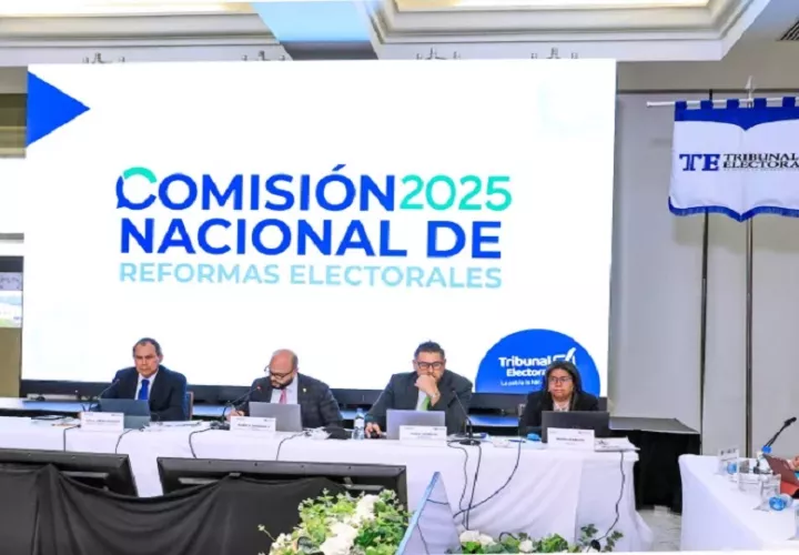 Reunión de la Comisión Nacional de Reformas Electorales. Foto: Cortesía