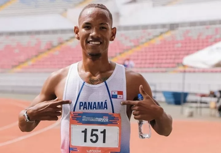 Didier Rodríguez se alzó con el oro en los 3,000 metros con obstáculo. Foto: COP