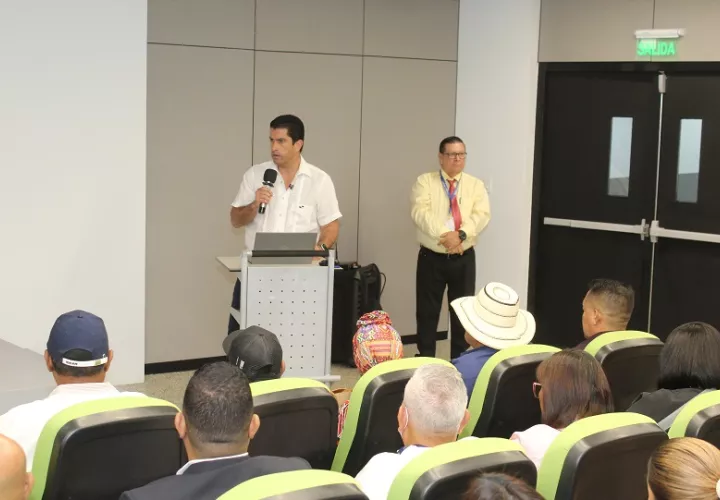 Valentín González, representante del corregimiento de Ciri Grande, dijo que 10 comunidades deberán ser reubicadas con el proyecto de embalse de Río Indio. Foto. Eric Montenegro