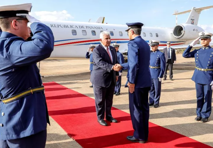 El avión presidencial aterrizó en la Base Aérea de Brasilia. Foto: Cortesía