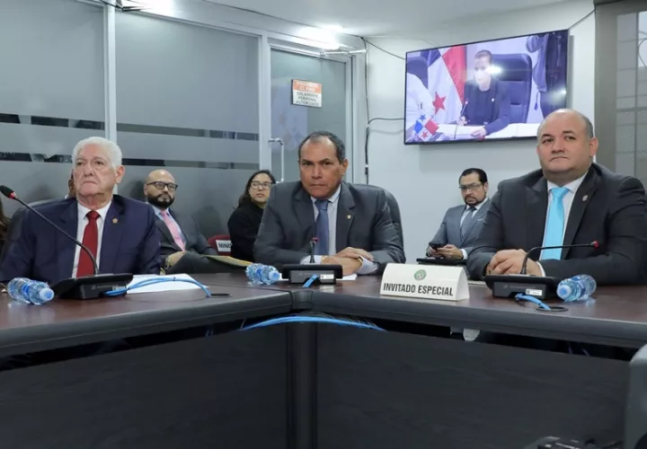 Narciso Arellano, Luis Guerra y Alfredo Juncá, magistrados del Tribunal Electoral. Foto: Cortesía