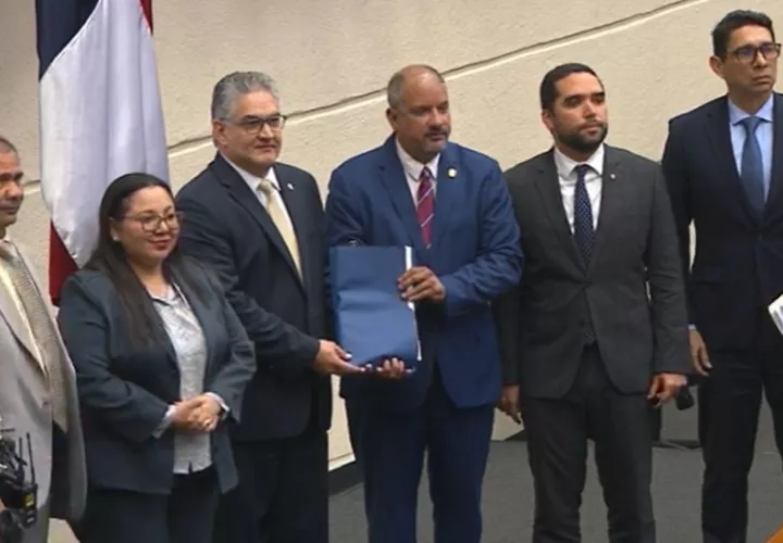 El proyecto de ley fue presentado ante el Pleno de la Asamblea Nacional. 