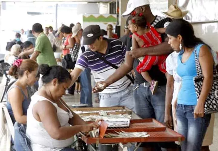 Venta de chances y billetes de lotería.