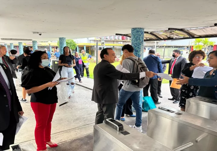 Los estudiantes reiteraron que los rectores no pueden “enquistarse” en sus posiciones.  Foto: Cortesía