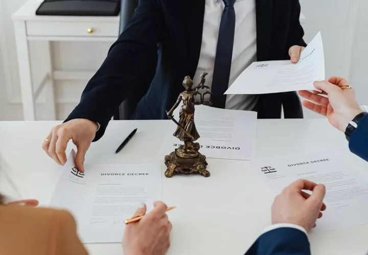 Las autoridades consideran que el examen debe realizarse en un contexto imparcial e independiente de las instituciones formadoras. Foto: Pexels
